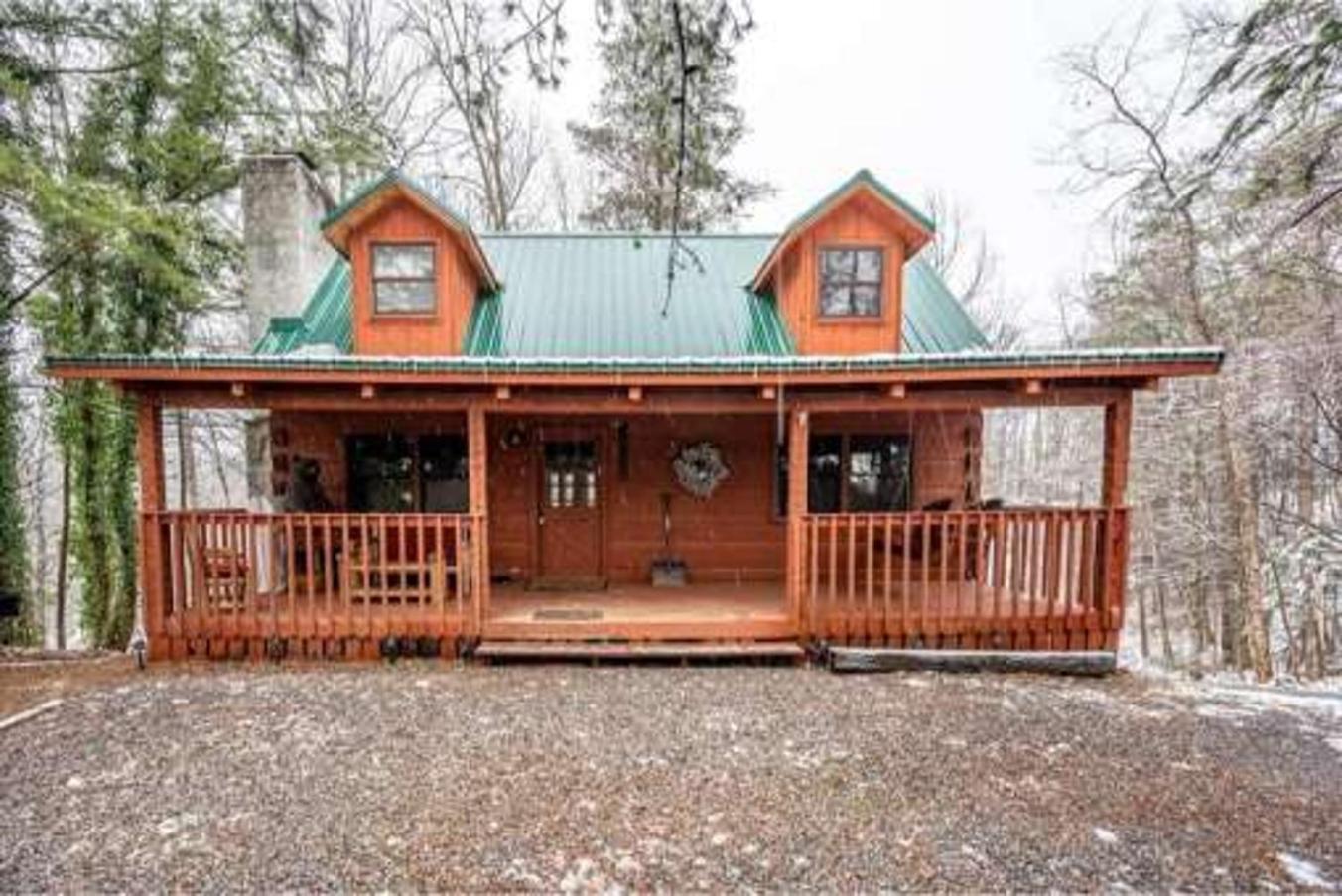 A Charming Cabin, Pool, Firepit, Hot Tub-Jacuzzi Gatlinburg Ngoại thất bức ảnh