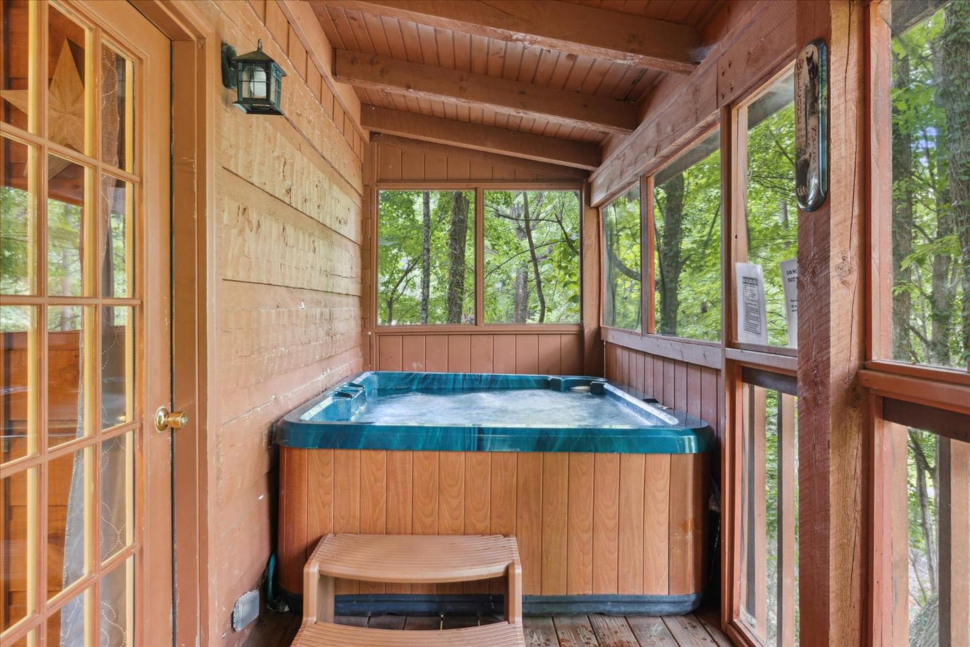 A Charming Cabin, Pool, Firepit, Hot Tub-Jacuzzi Gatlinburg Ngoại thất bức ảnh