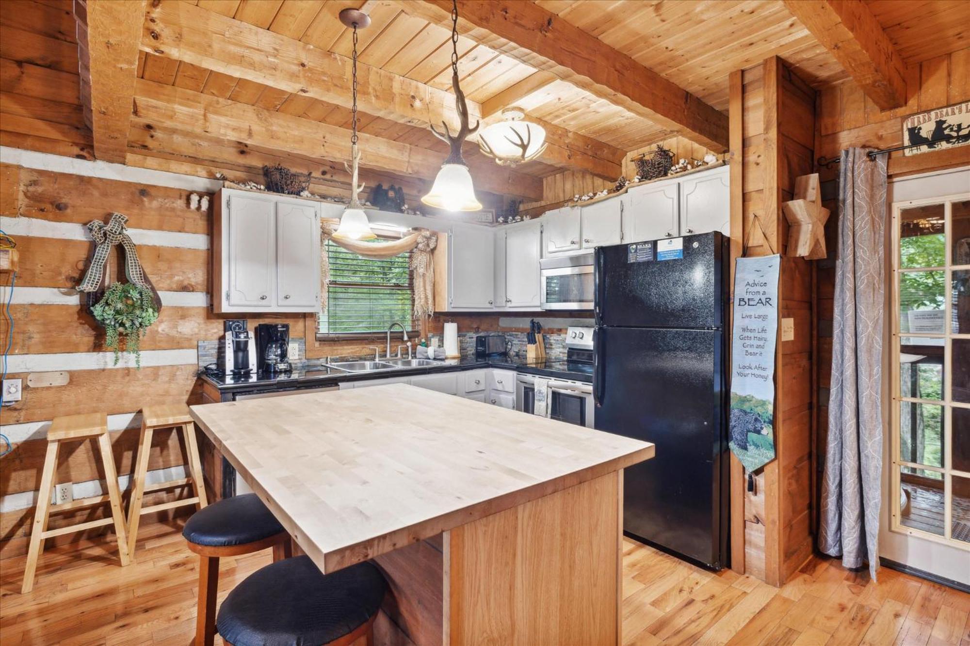 A Charming Cabin, Pool, Firepit, Hot Tub-Jacuzzi Gatlinburg Ngoại thất bức ảnh