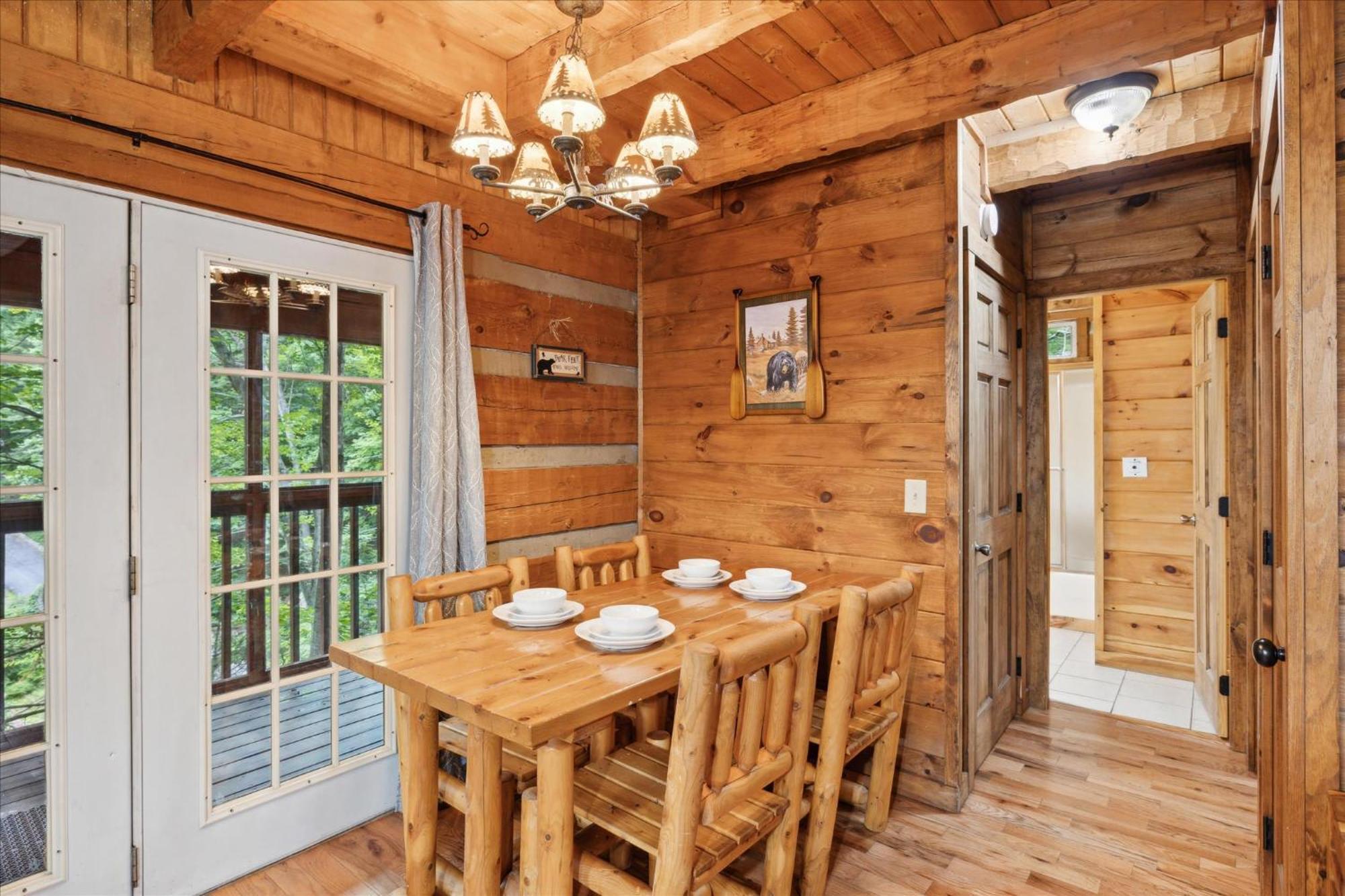 A Charming Cabin, Pool, Firepit, Hot Tub-Jacuzzi Gatlinburg Ngoại thất bức ảnh