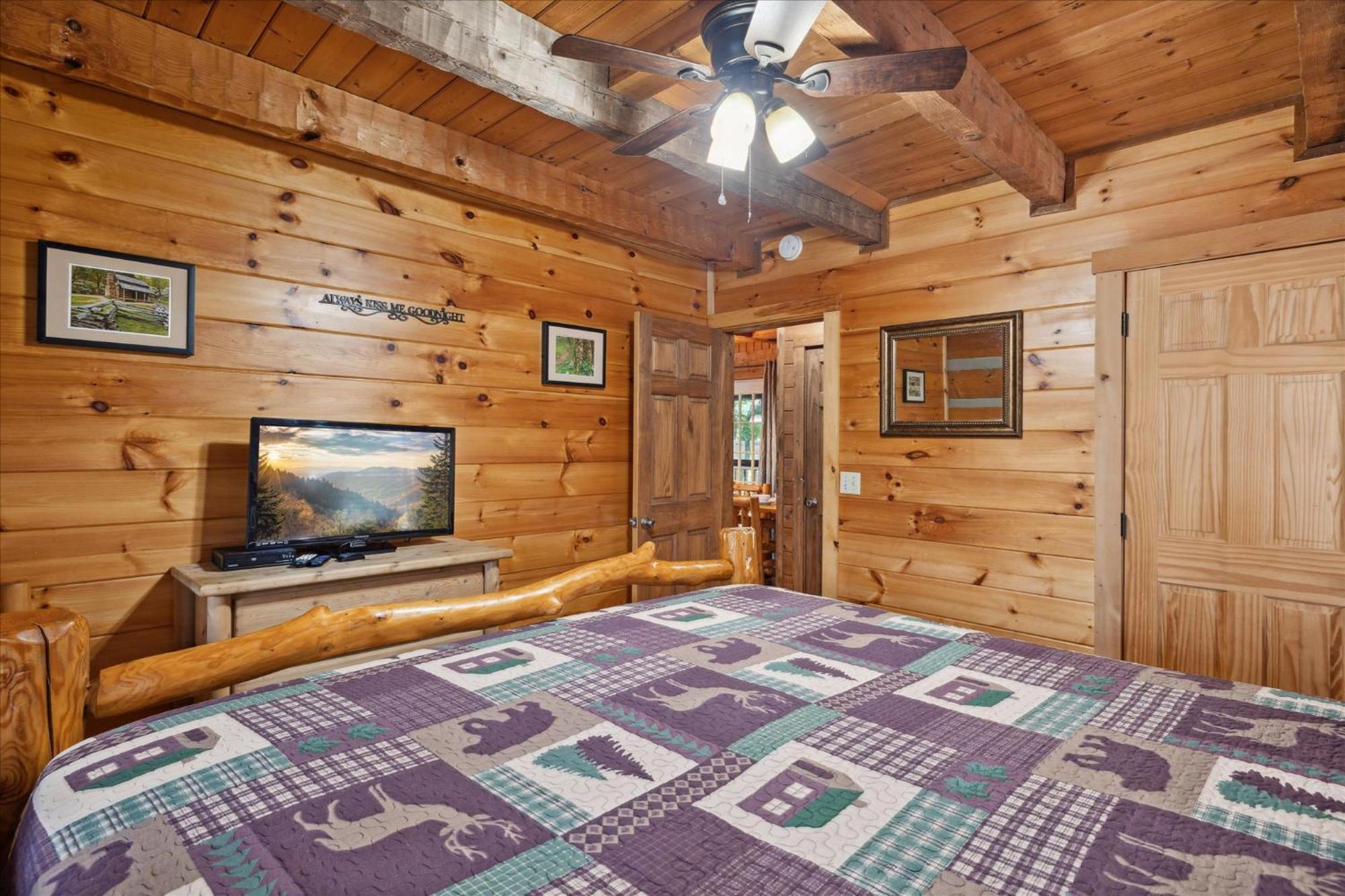 A Charming Cabin, Pool, Firepit, Hot Tub-Jacuzzi Gatlinburg Ngoại thất bức ảnh