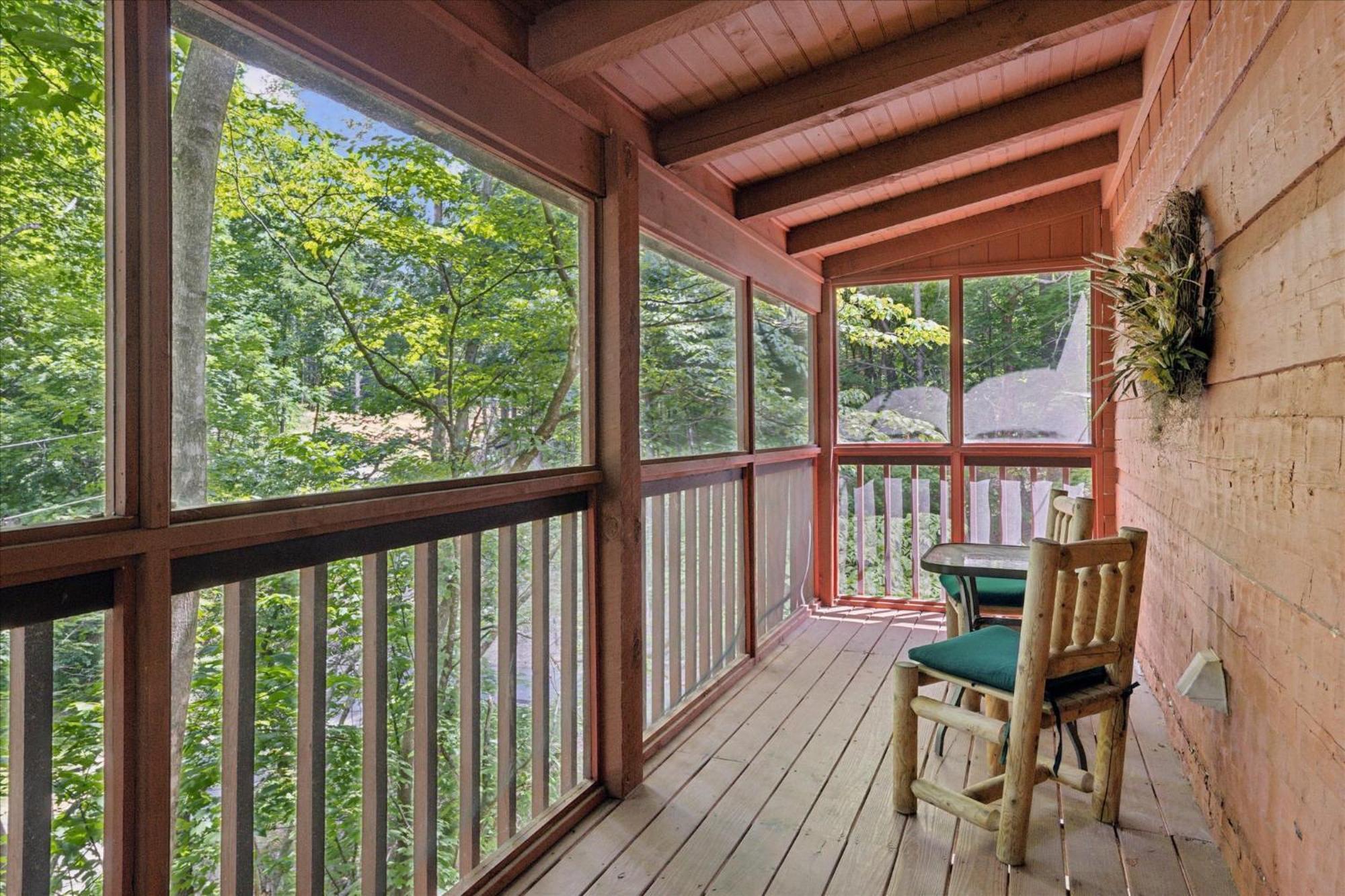 A Charming Cabin, Pool, Firepit, Hot Tub-Jacuzzi Gatlinburg Ngoại thất bức ảnh
